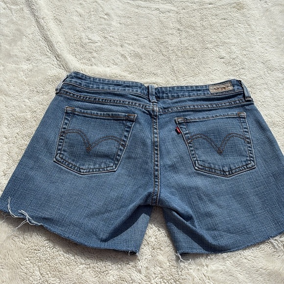 Levi’s 545 Bermuda Denim Shorts | Size 8 | Cutoff Jean Summer Essential - Picture 4 of 8
